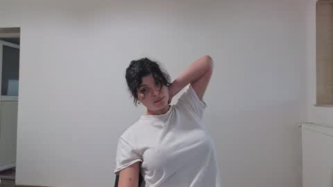 Snapshot of tessnaughty chatting on 12/21/24, 09:33 naughty tess online show from 12/21/24, 09:33