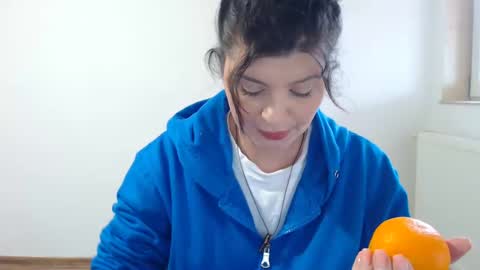 Snapshot of tessnaughty chatting on 02/07/25, 08:22 naughty tess online show from 02/07/25, 08:22