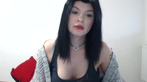 Snapshot of tessnaughty chatting on 02/15/25, 08:00 naughty tess online show from 02/15/25, 08:00
