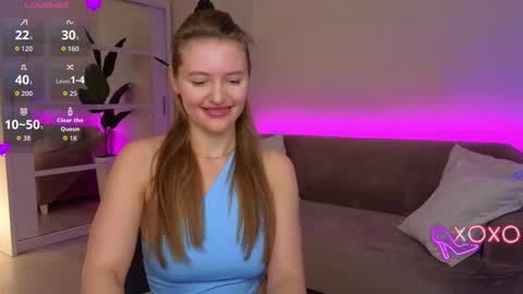 TessaHart online show from 11/19/25, 02:17