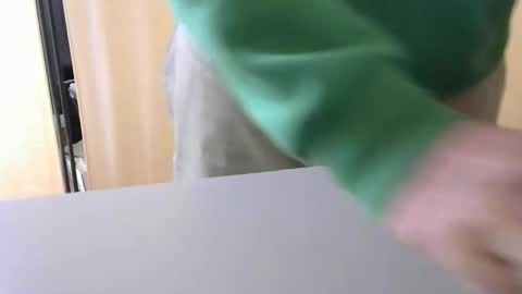 Test the Chat online show from 11/28/25, 07:49