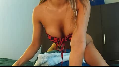 Snapshot of texas_curvykitten chatting on 05/22/26, 09:04 texas_curvykitten online show from 05/22/26, 09:04