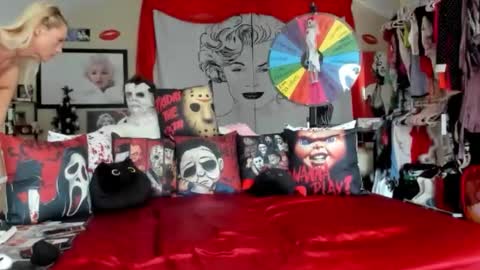 peachy online show from 10/26/25, 07:53