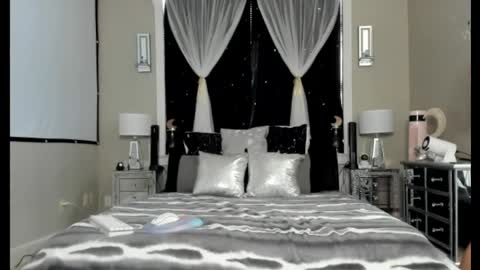 peachy online show from 12/13/25, 07:53