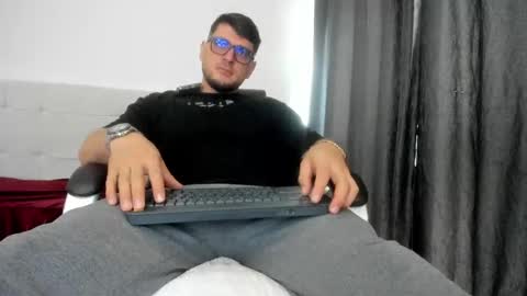 teylor creed online show from 11/01/25, 02:52