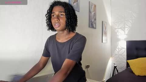 teylor_lovee online show from 12/04/25, 09:12