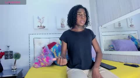 teylor_lovee online show from 12/21/25, 09:00