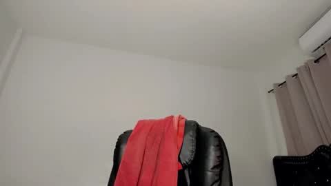 Luna online show from 05/15/26, 10:00