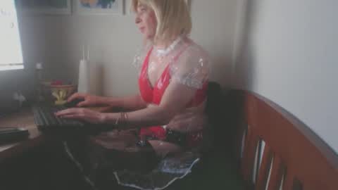 Snapshot of tgirlsub4domq chatting on 09/13/25, 05:35 Tgirlsub4DomQ online show from 09/13/25, 05:35