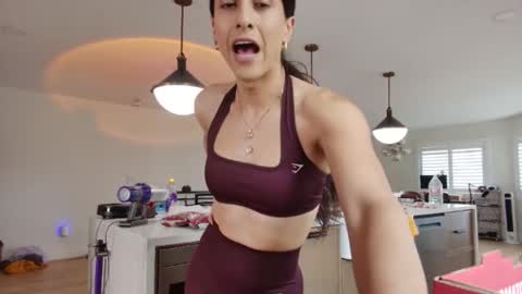 babygirlmami online show from 02/15/26, 09:33