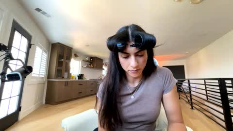 Snapshot of tgirltoesx chatting on 04/23/26, 10:01 babygirlmami online show from 04/23/26, 10:01