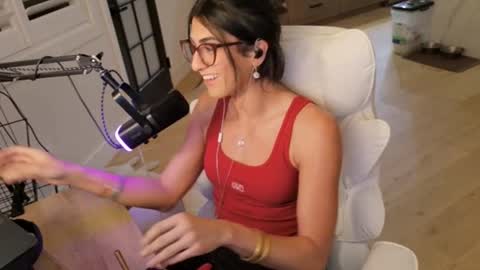 Snapshot of tgirltoesx chatting on 05/23/26, 05:56 babygirlmami online show from 05/23/26, 05:56