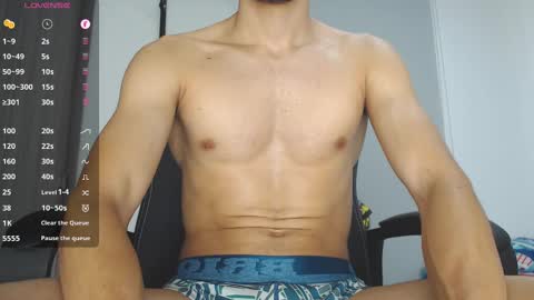 Snapshot of th_russ chatting on 12/04/24, 01:09 INSTAGRAM Th1rss online show from 12/04/24, 01:09