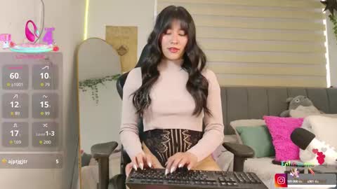 Snapshot of thaeltaylor chatting on 09/08/25, 09:03  Thael online show from 09/08/25, 09:03