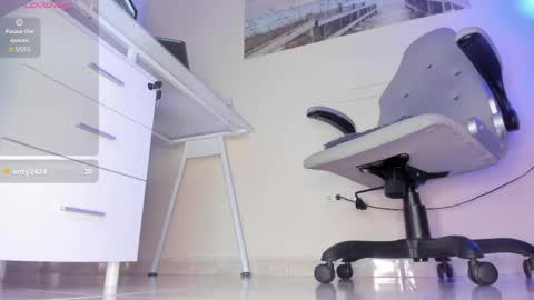 Thais online show from 04/11/26, 01:15