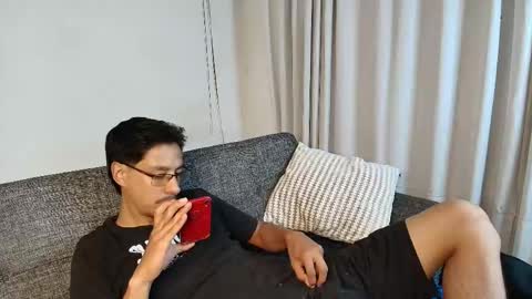 T H A I S  online show from 05/15/26, 11:01
