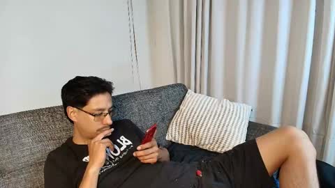 T H A I S  online show from 05/15/26, 11:12