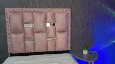  Thalia Anderson  online show from 04/08/26, 07:47