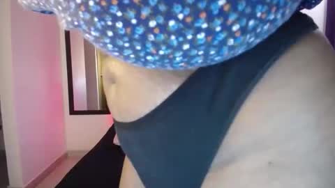 Thalia online show from 10/29/25, 01:24