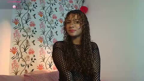 Snapshot of thalia_stapes chatting on 02/20/25, 11:53 Thalia or Lia online show from 02/20/25, 11:53