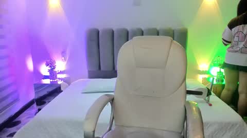 Thalia online show from 02/17/26, 05:04