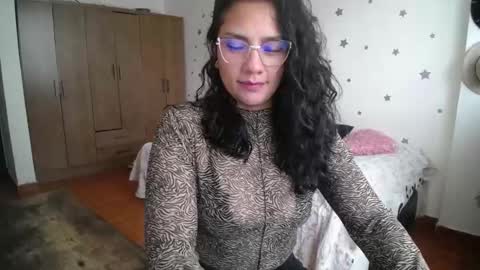    online show from 10/17/25, 06:43