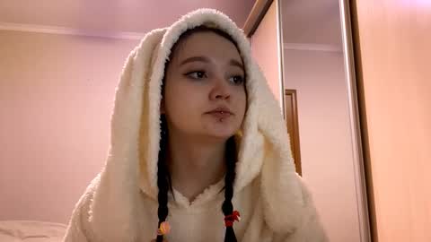 Yumi online show from 02/06/26, 06:22