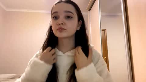 Yumi online show from 02/07/26, 06:55