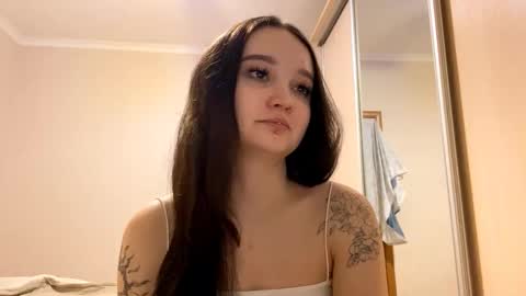 Yumi online show from 02/17/26, 04:35