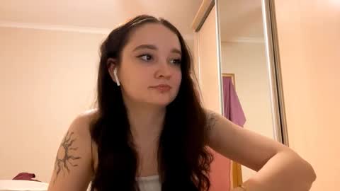 Yumi online show from 03/02/26, 03:19