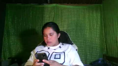 Snapshot of thalie_mae chatting on 01/12/26, 12:43 Mae online show from 01/12/26, 12:43