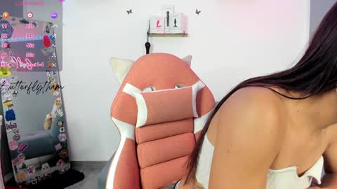 thamara_cooper_ online show from 01/31/25, 09:37