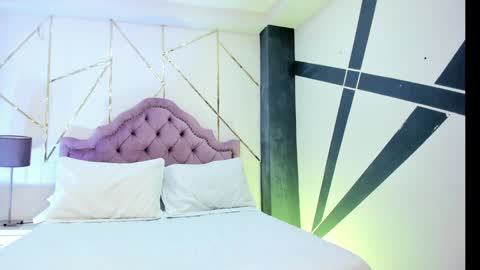 Thamara Fox online show from 12/03/24, 07:32