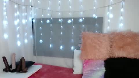 Snapshot of thamarar chatting on 01/23/25, 02:55 Thamara online show from 01/23/25, 02:55