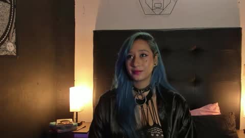 Thamy online show from 10/27/25, 02:37