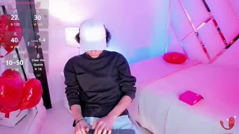 Snapshot of thanier_18 chatting on 02/14/26, 07:21 thanier_18 online show from 02/14/26, 07:21