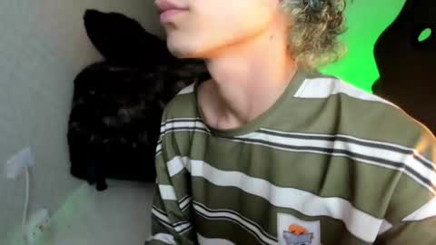 Snapshot of thanier_18 chatting on 02/28/26, 08:21 thanier_18 online show from 02/28/26, 08:21