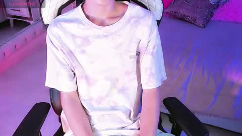 Snapshot of thanier_18 chatting on 03/03/26, 08:04 thanier_18 online show from 03/03/26, 08:04