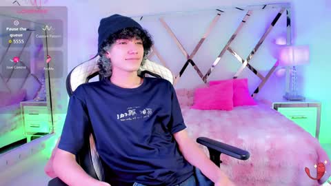 thanier_18 online show from 04/09/26, 07:30