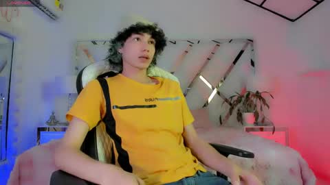 thanier_18 online show from 04/11/26, 07:07