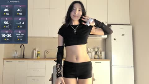 Snapshot of thanos_world1321002 chatting on 01/23/25, 10:33 thanos_world1321002 online show from 01/23/25, 10:33