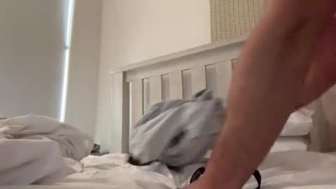 Blue Eyed British Boy online show from 01/11/26, 01:10