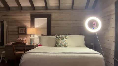 Snapshot of thatfunguy16 chatting on 02/12/26, 05:57 thatfunguy16 online show from 02/12/26, 05:57