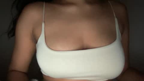 Melanie online show from 10/01/25, 04:07