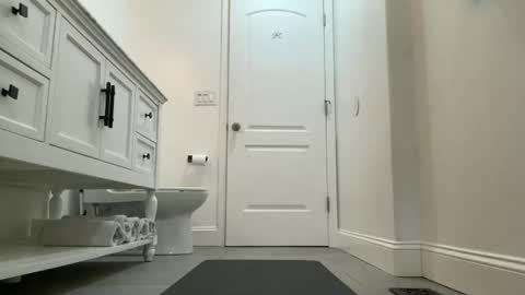 thatoneblondee online show from 10/22/25, 01:39