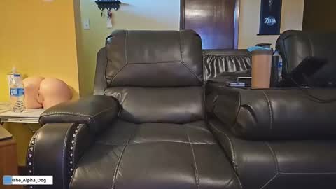 Snapshot of the_alpha_dog_xxx chatting on 12/13/24, 03:43 the_alpha_dog_xxx online show from 12/13/24, 03:43