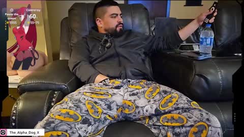 Snapshot of the_alpha_dog_xxx chatting on 01/12/25, 05:13 the_alpha_dog_xxx online show from 01/12/25, 05:13