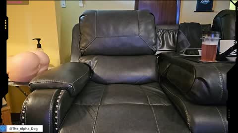 Snapshot of the_alpha_dog_xxx chatting on 02/01/25, 05:47 the_alpha_dog_xxx online show from 02/01/25, 05:47