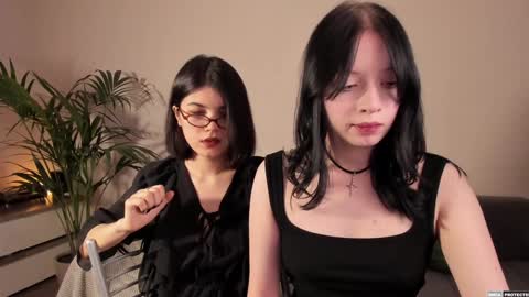 EllaLyn online show from 12/06/24, 08:51