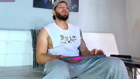 SCOTT  THEO  KAMERON  GENDERSON online show from 02/28/25, 02:09